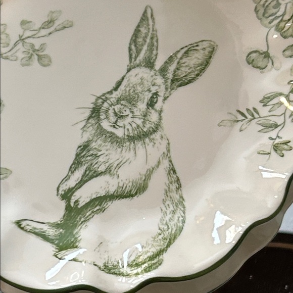 Green Floral Bunny Plate - Picture 3 of 6